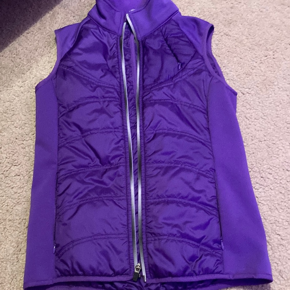 Purple Althleta puffer jacket! Size small! great condition!